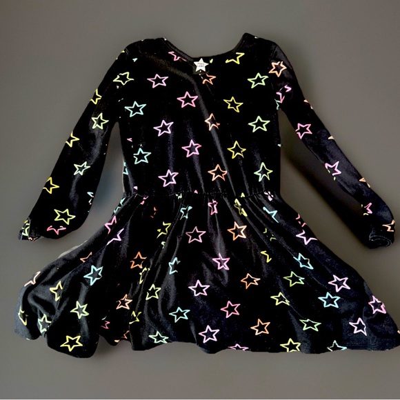 Pixie Lane stars dress for girls size 4. Excellent lightly worn condition. - Picture 2 of 7